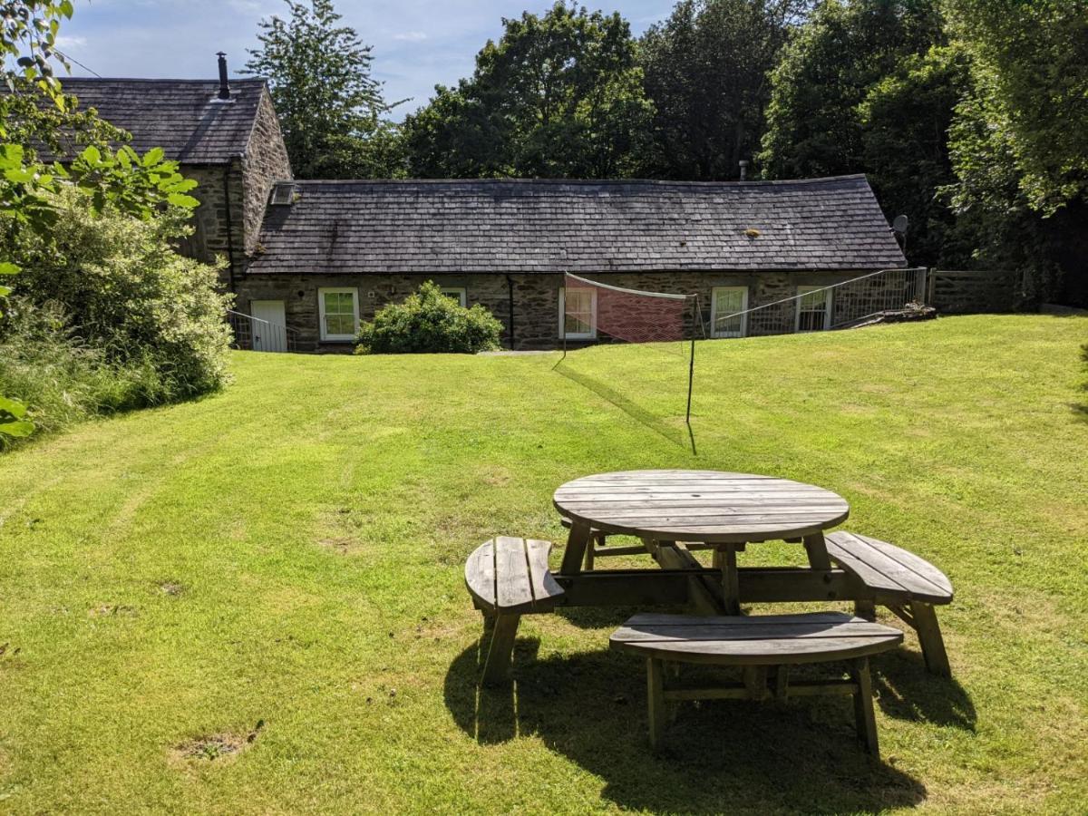 Holiday home Yr Hen Feudy
